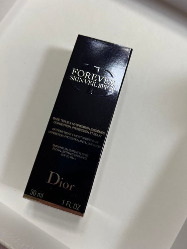 Dior 【旧】ディオールスキン フォーエヴァー スキン ヴェールのクチコミ「Dior  ディオールスキン フォーエヴァー スキン ヴェール  30ml


値段  671.....」（2枚目）