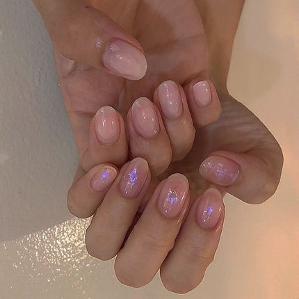mina on LIPS 「フレークネイル💎🦋💕#オーロラネイル#福岡ネイル#ミラーネイル..」(1枚目)