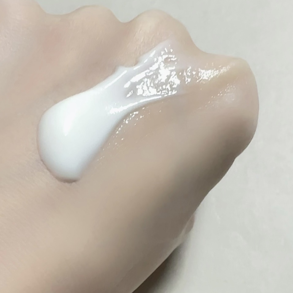 パフュームド ハンド ＆ ネイル クリーム ブレッシング ローズ/SNIDEL BEAUTY/ハンドクリームを使ったクチコミ（2枚目）