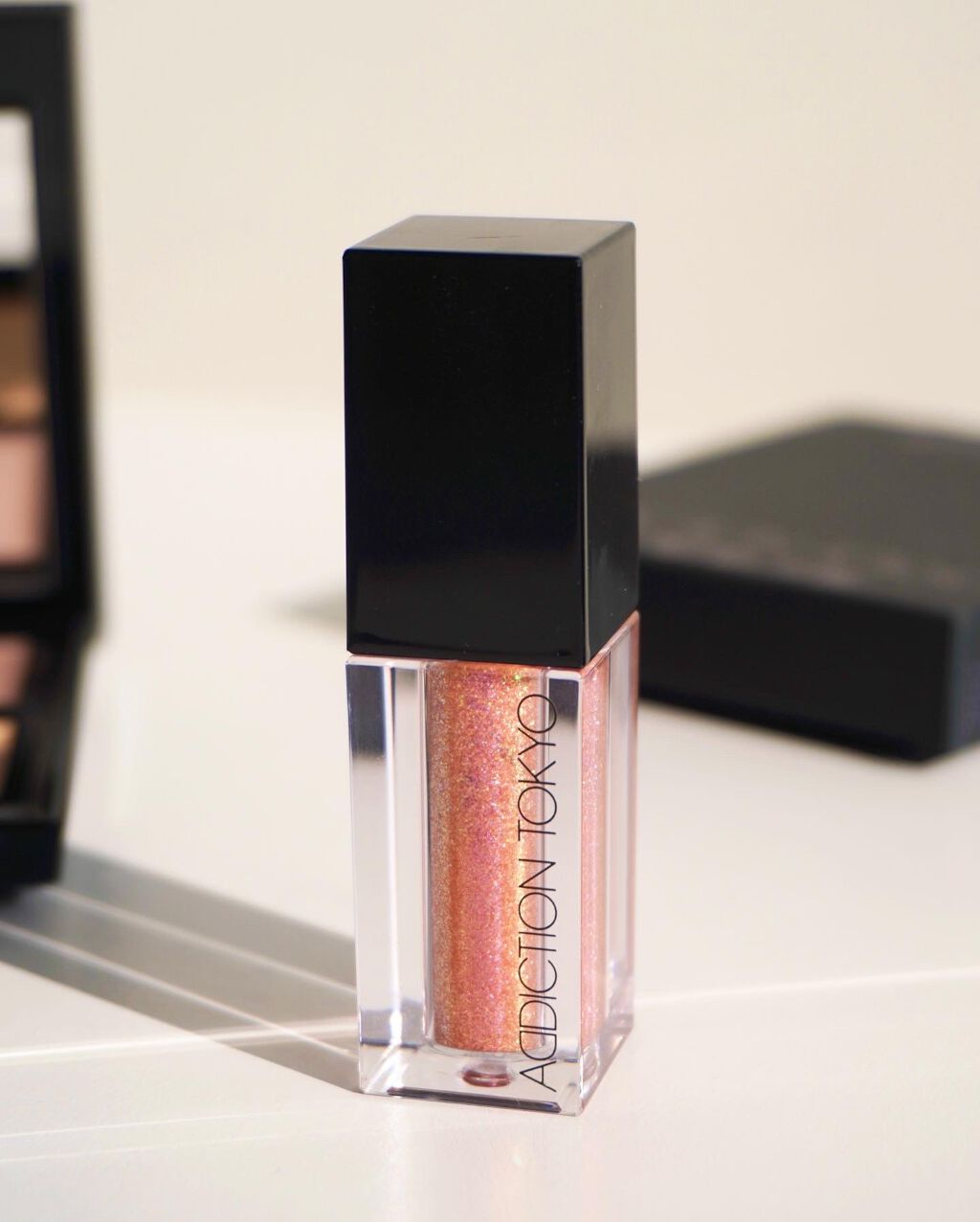 ザ リキッド アイシャドウ　ウルトラスパークル/ADDICTION/リキッドアイシャドウを使ったクチコミ（3枚目）