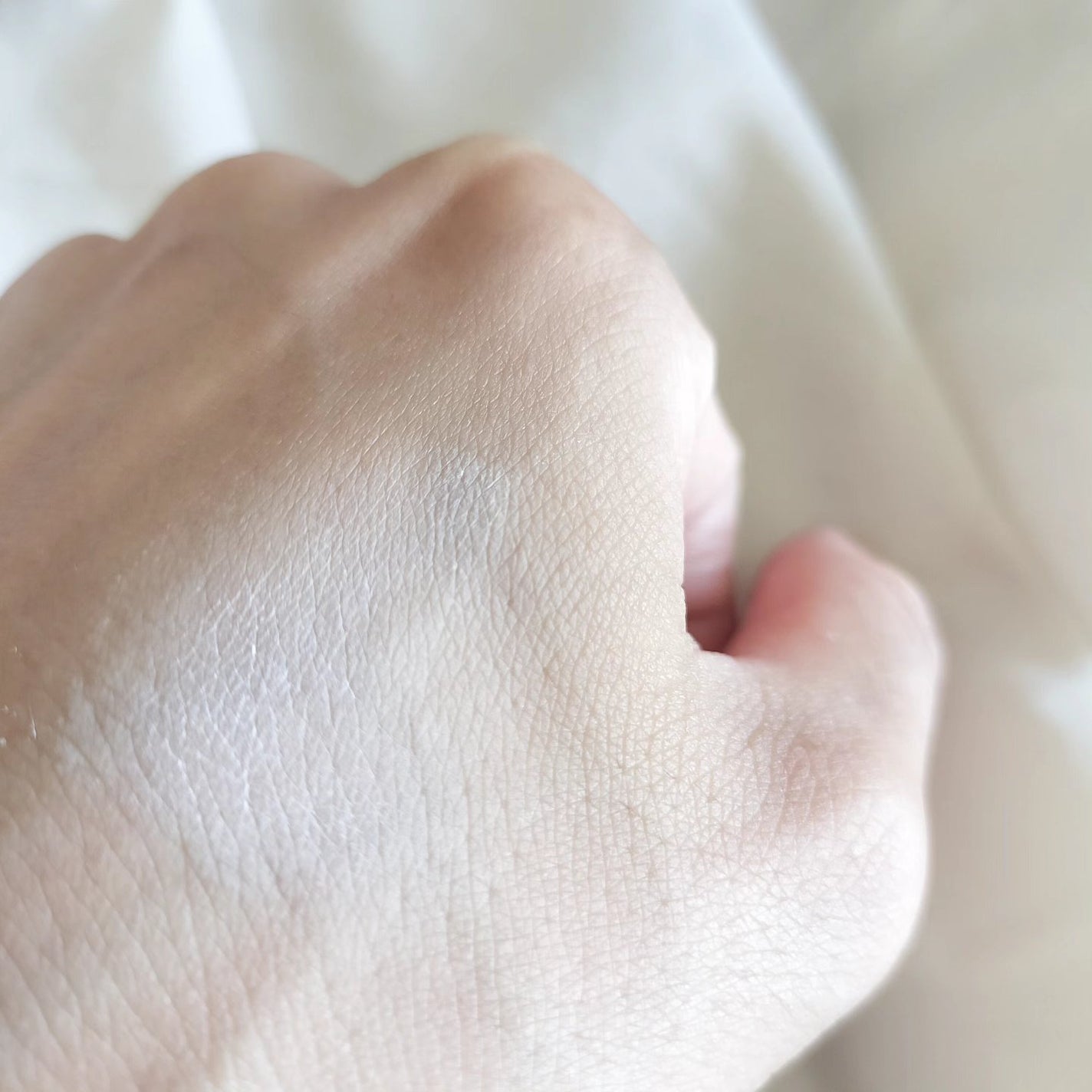 ルースパウダー<テカリ防止タイプ>/Moist Labo/ルースパウダーを使ったクチコミ(3枚目)