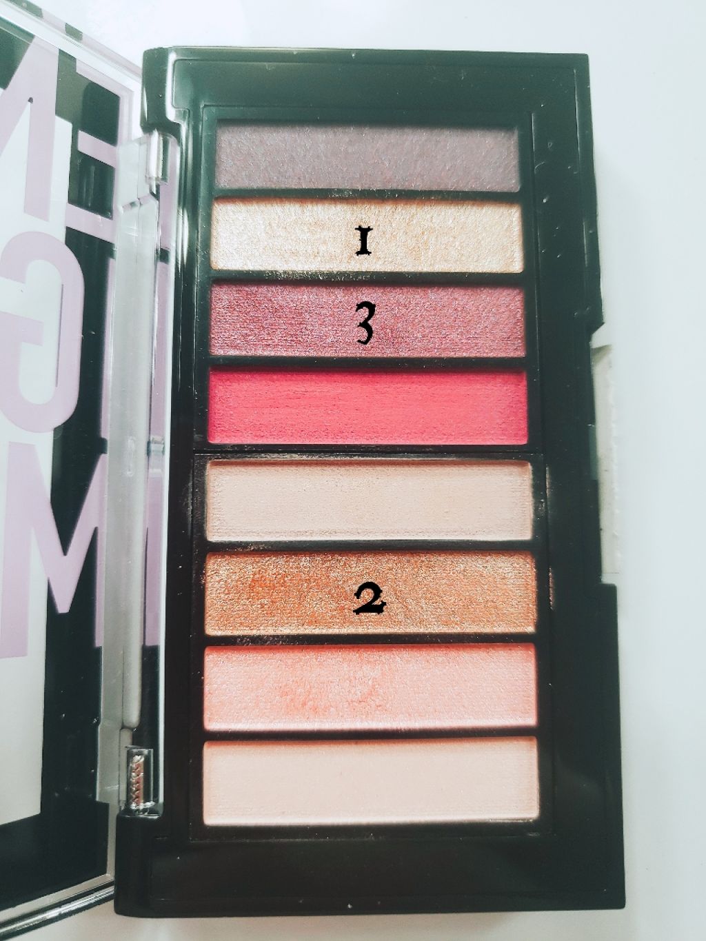 カラーステイ ルックス ブック パレット/REVLON/アイシャドウパレットを使ったクチコミ（2枚目）