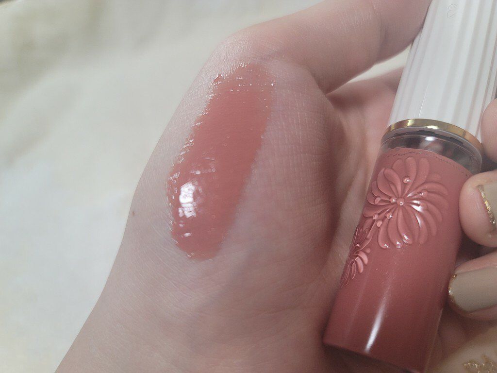 リキッドルージュ シャイン(1/5新発売)/PAUL & JOE BEAUTE/口紅を使ったクチコミ(2枚目)