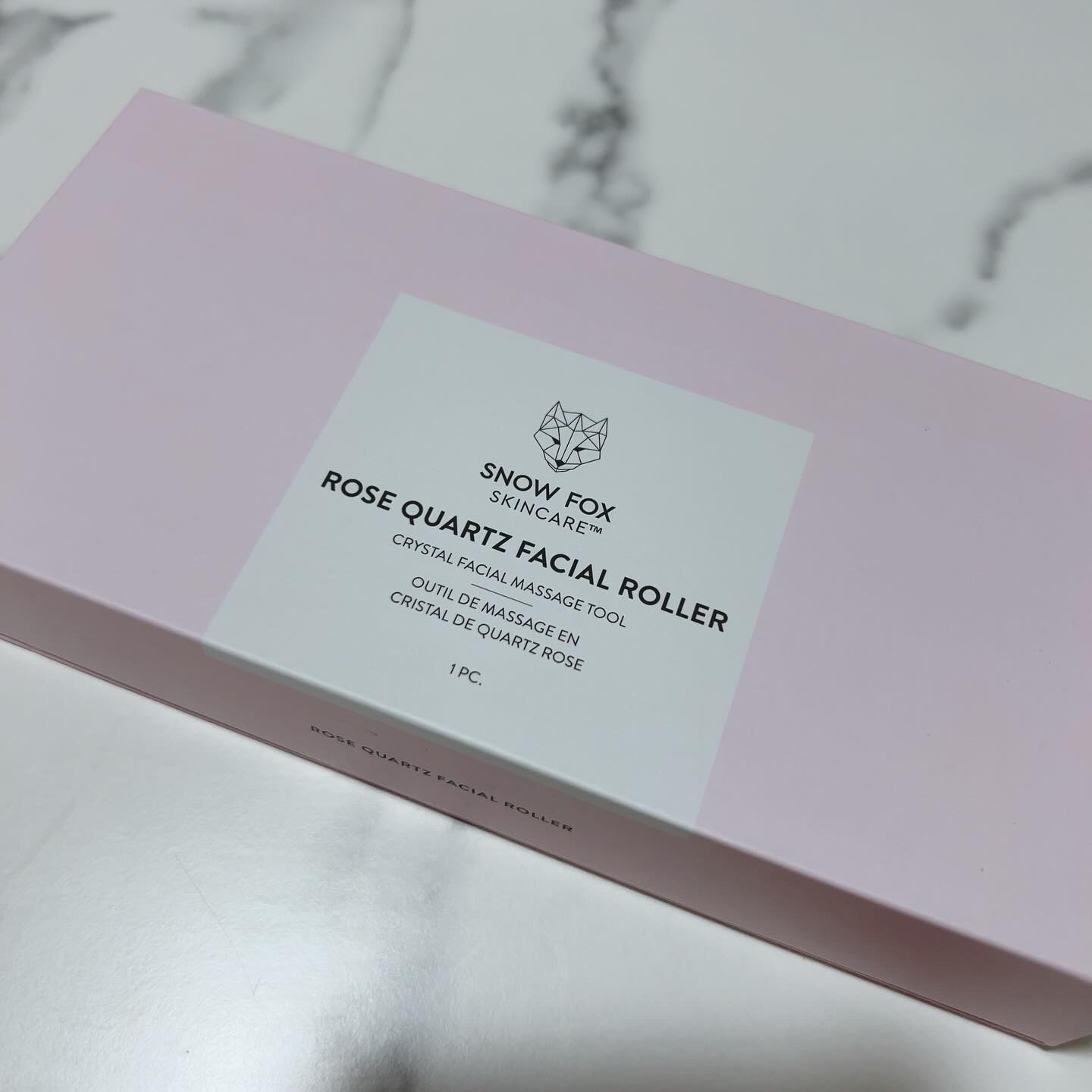 ローズ クォーツ フェイシャル ローラー/SNOW FOX SKINCARE/その他スキンケアグッズを使ったクチコミ（2枚目）