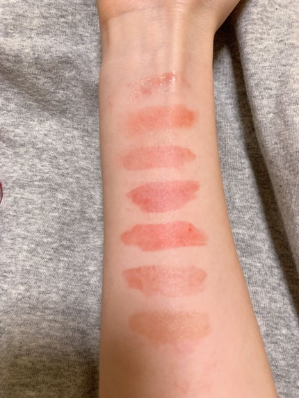 ハニーラスター r/ROAlív/リップグロスを使ったクチコミ(4枚目)