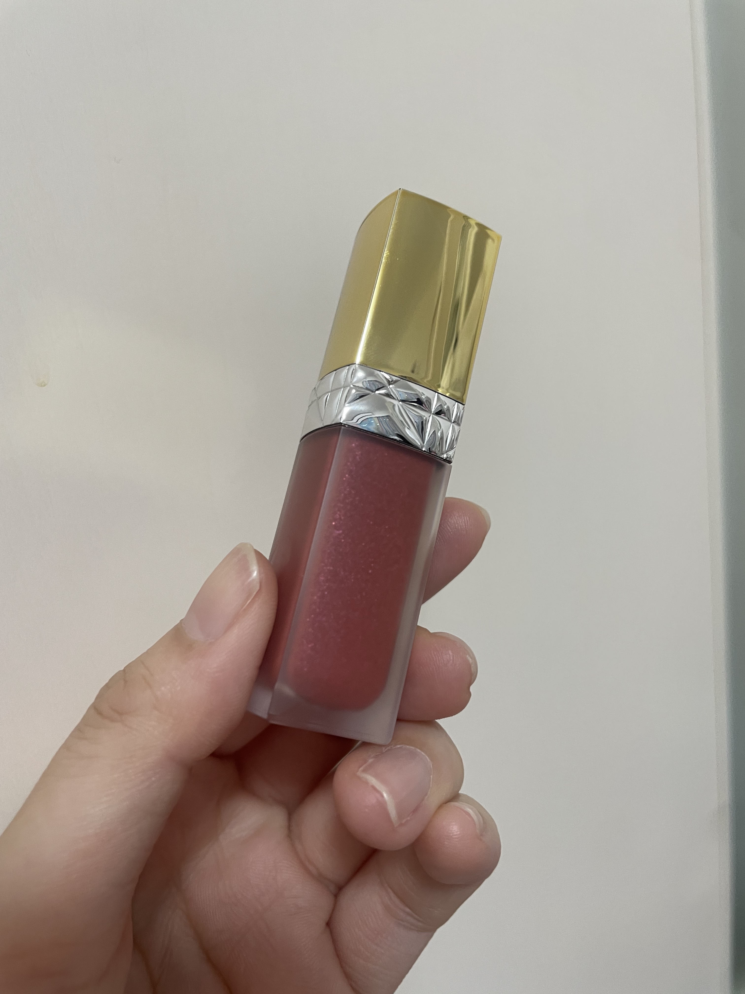 ルージュ ディオール フォーエヴァー リキッド シークイン（クリスマス コレクション 2024 限定品）/Dior/口紅・グロス・リップライナー・リップケアを使ったクチコミ（1枚目）