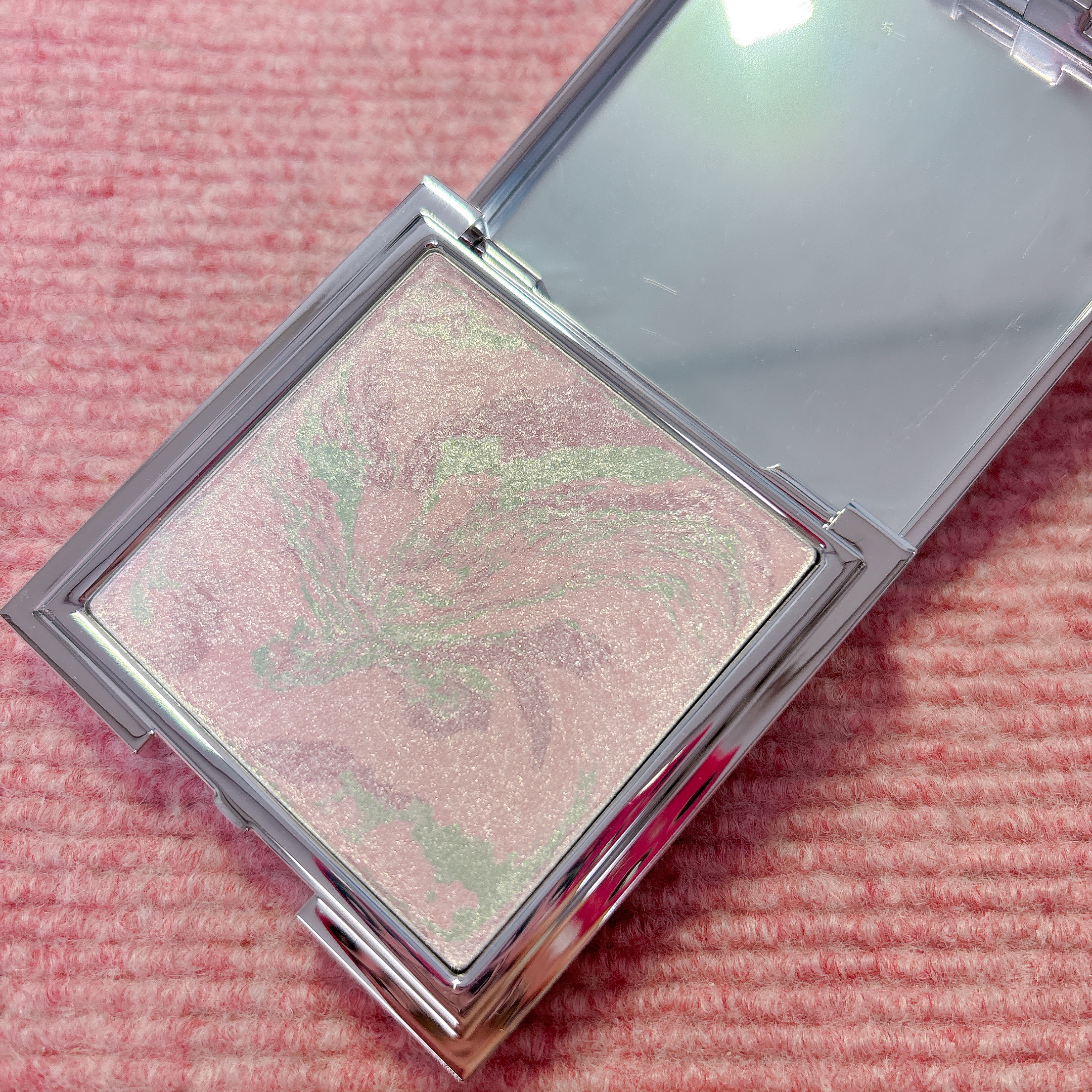 スキンルミナスハイライター/DEAR DAHLIA/パウダーハイライトを使ったクチコミ（3枚目）