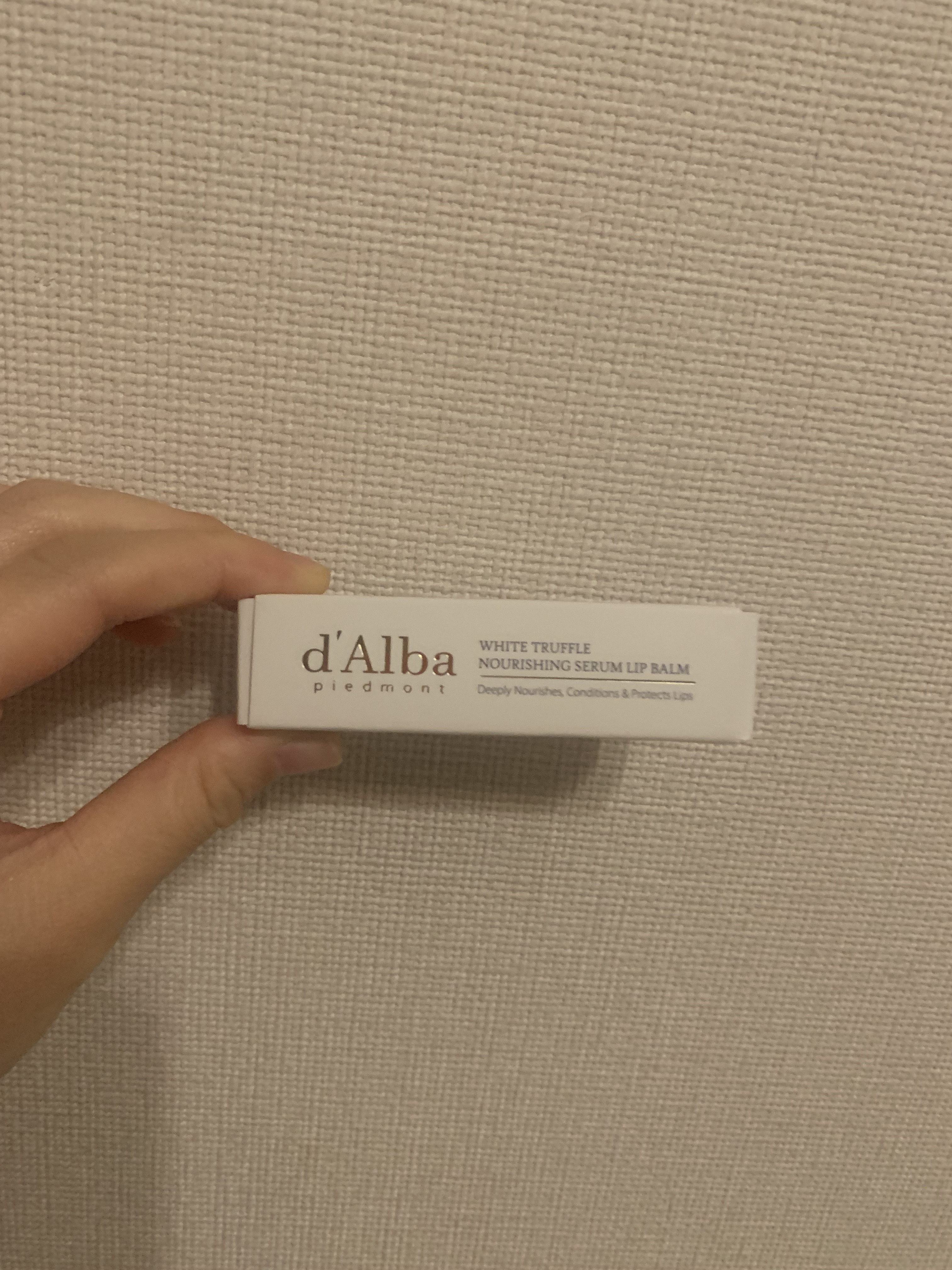 ホワイトトリュフナリシングセラムリップバーム/ダルバ/リップバームを使ったクチコミ（1枚目）