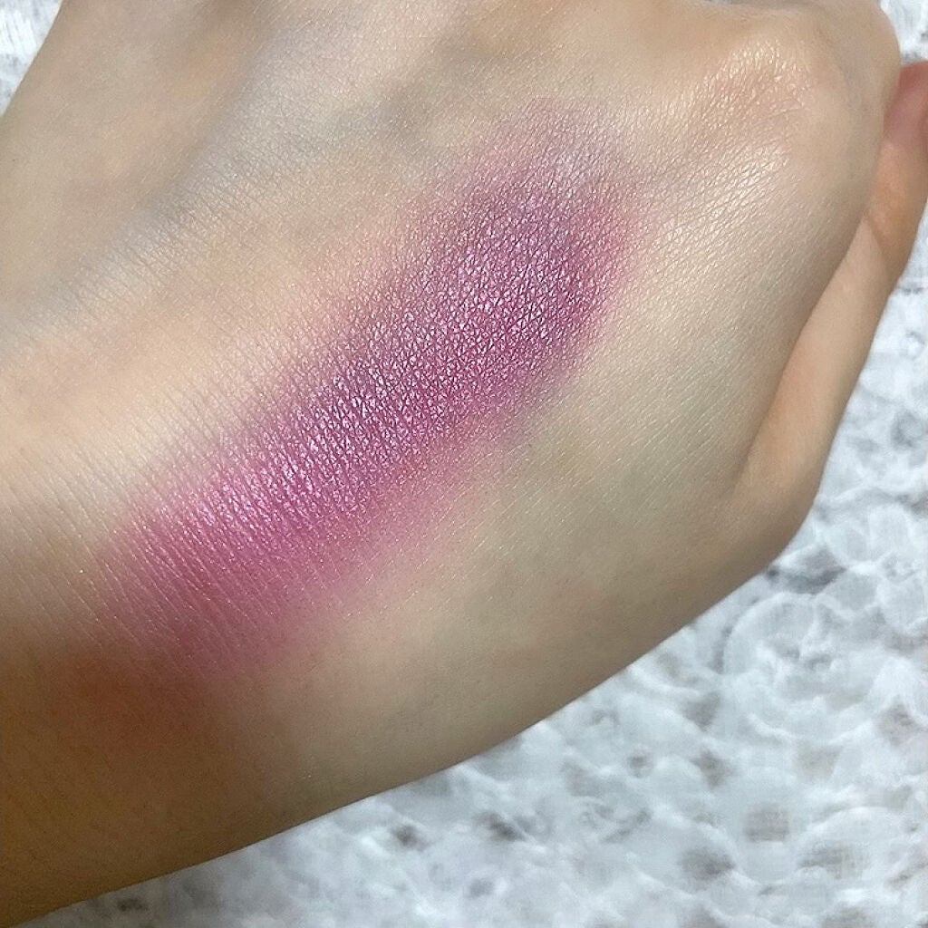 アイカラー/レ・メルヴェイユーズ ラデュレ/単色アイシャドウを使ったクチコミ(3枚目)