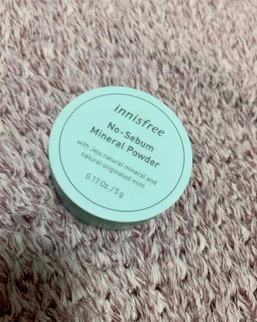 🌟Innisfree ノーセバム ミネラルパウダー🌟

新大久保で800円くらいで購入〇!
ずっと気になっててやっと購入できた商品︎☺︎！

私の肌は混合肌で、、
テカっちゃったり乾燥したりと大変だけど