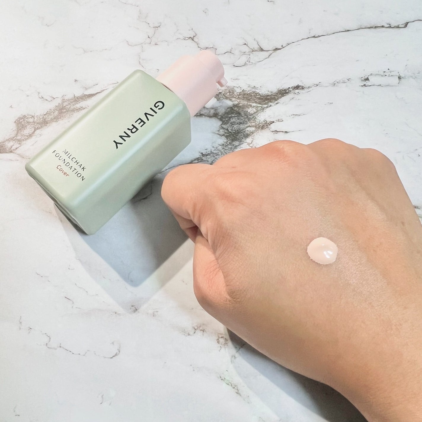 ジヴェルニー 密着カバーファンデーション/GIVERNY/リキッドファンデーションを使ったクチコミ(2枚目)