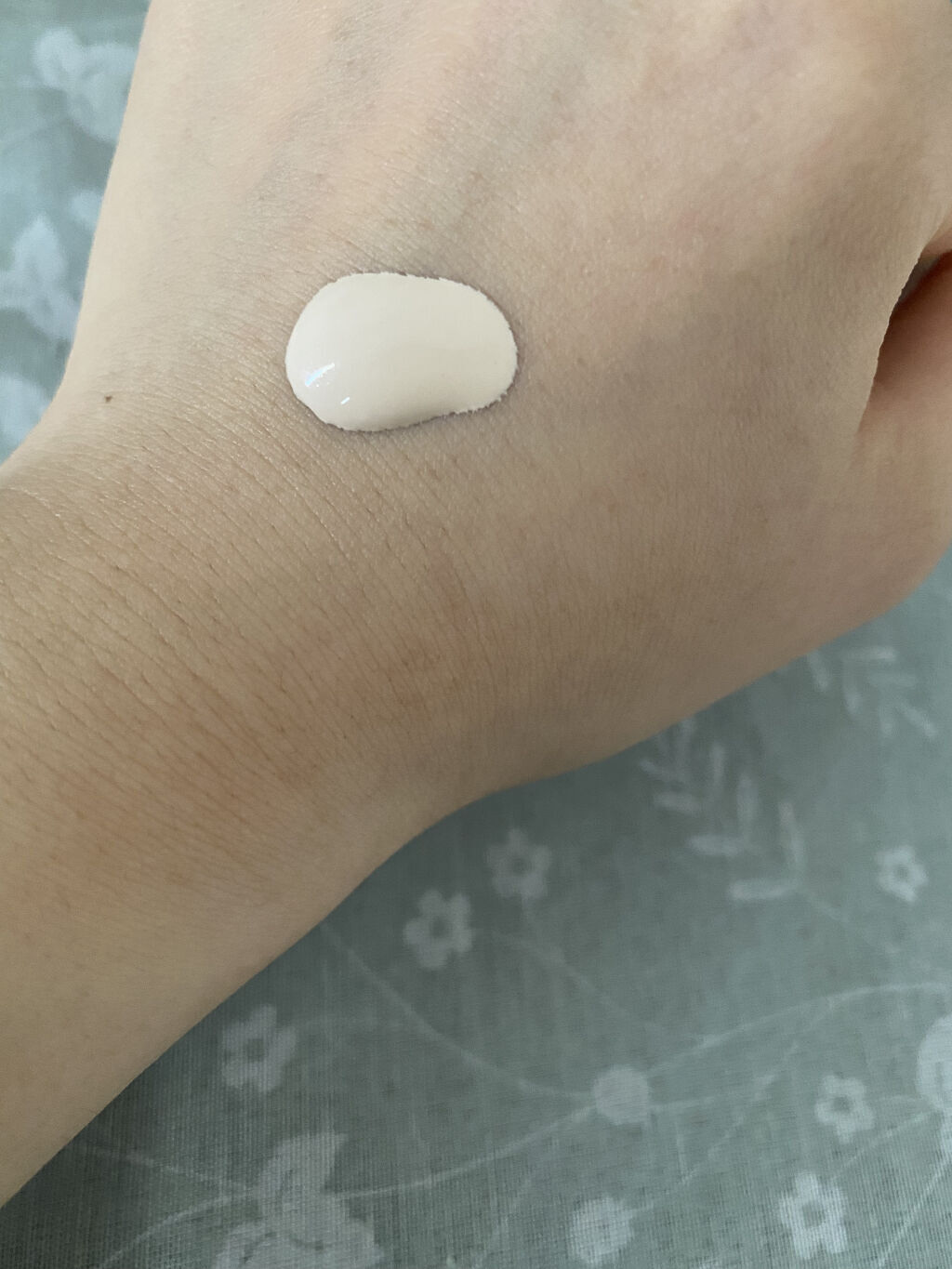 ラトゥー エクラ ファンデーション プライマー N/PAUL & JOE BEAUTE/化粧下地を使ったクチコミ（3枚目）