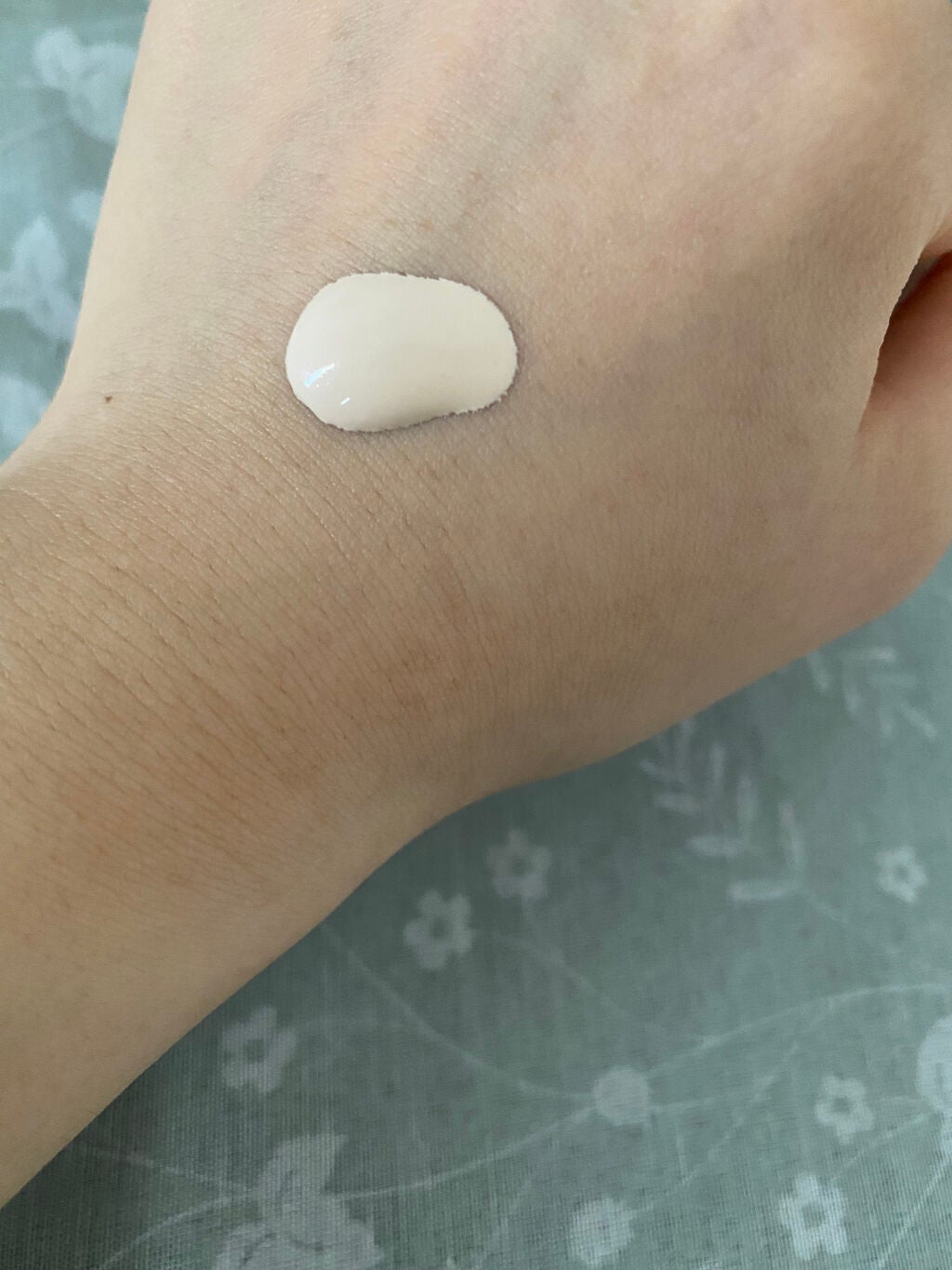 ラトゥー エクラ ファンデーション プライマー N/PAUL & JOE BEAUTE/化粧下地を使ったクチコミ(3枚目)