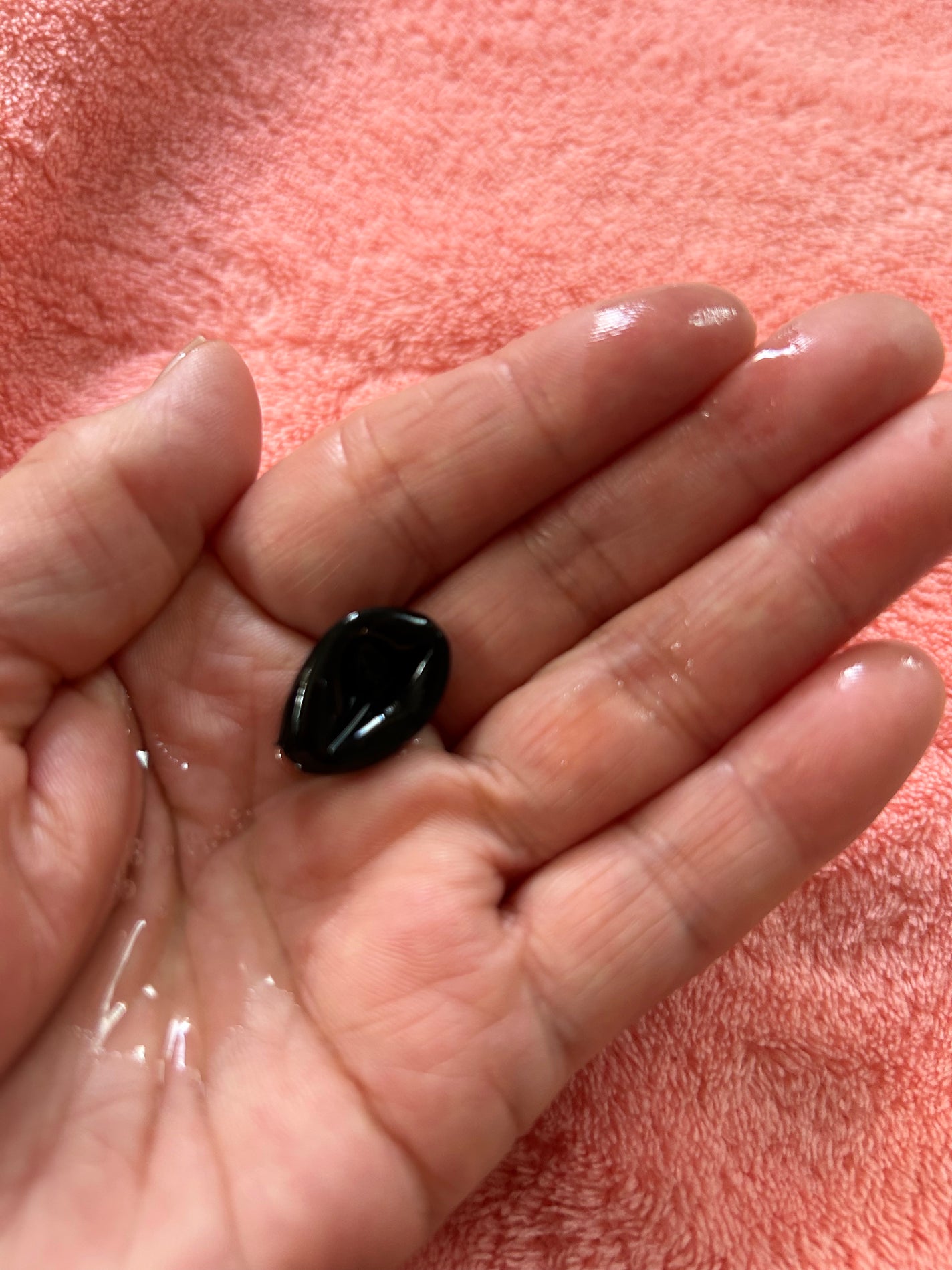 ヘアビタミン ブラック(ブラックシャイン)/Sasha/ヘアオイルを使ったクチコミ(1枚目)