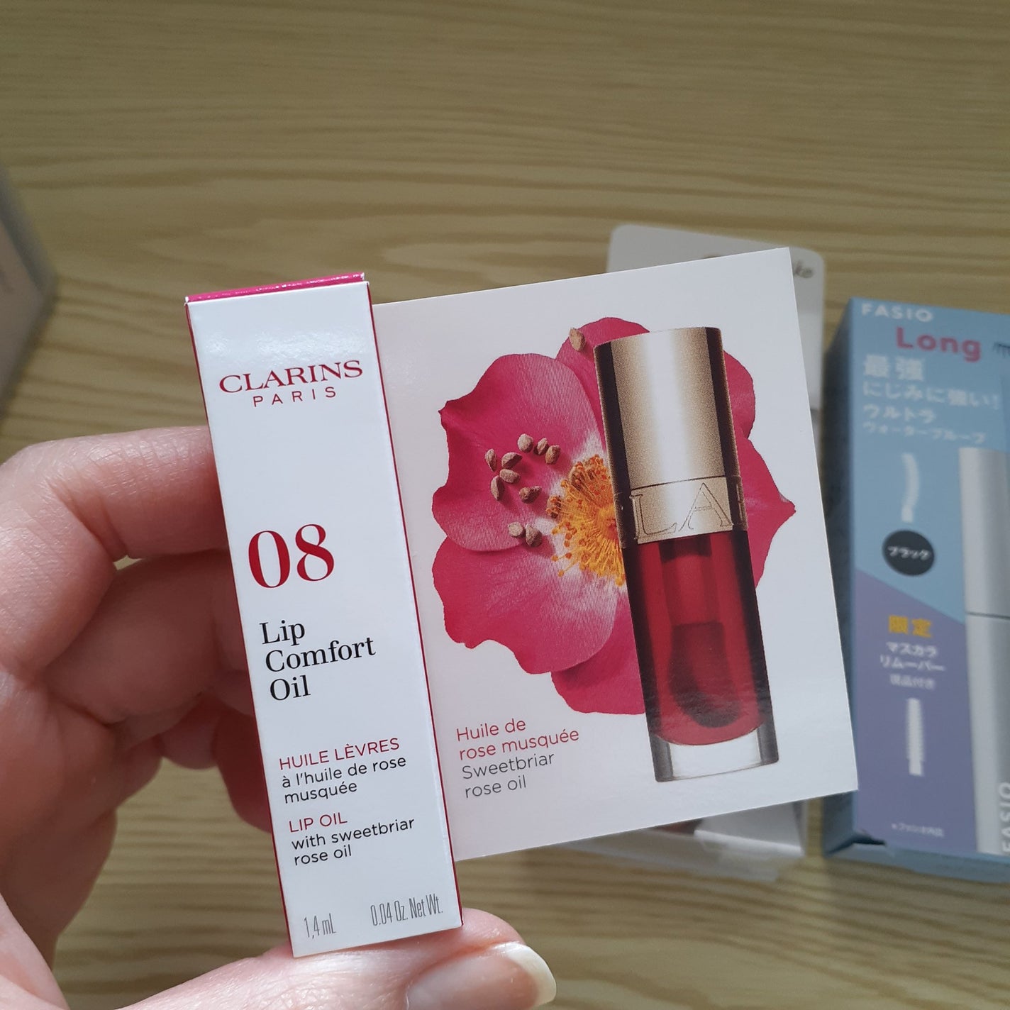 リップコンフォートオイル/CLARINS/リップグロスを使ったクチコミ(7枚目)