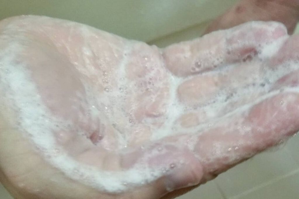 ハーバニエンス シャンプー・コンディショナー（グリーンローズ）/HERBANIENCE/市販シャンプーを使ったクチコミ（3枚目）