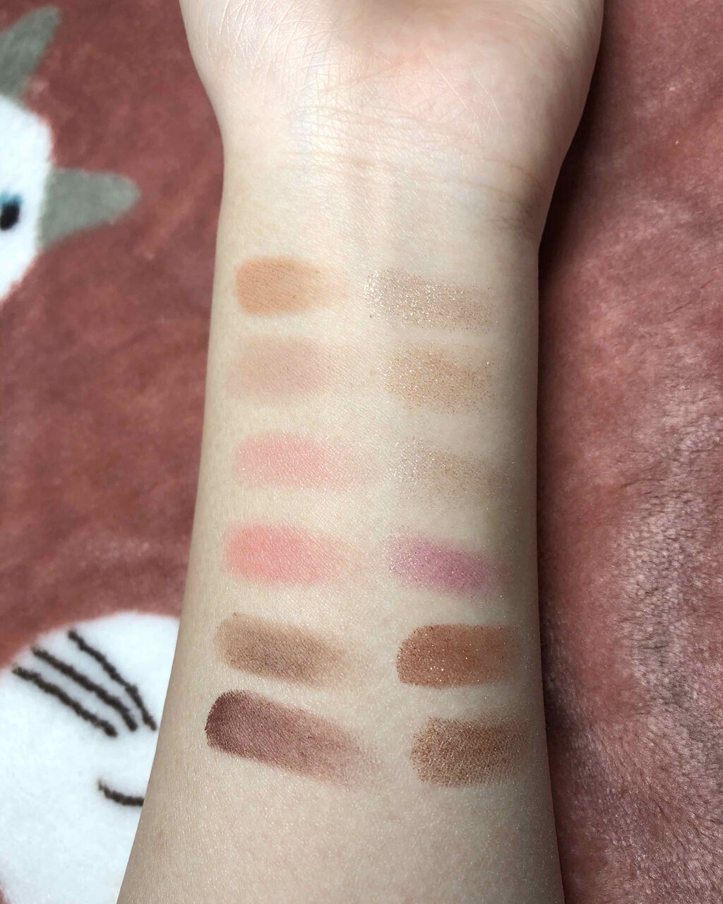 バレンタインボックス3ローズモーメント/VAVI MELLO/アイシャドウパレットを使ったクチコミ(4枚目)