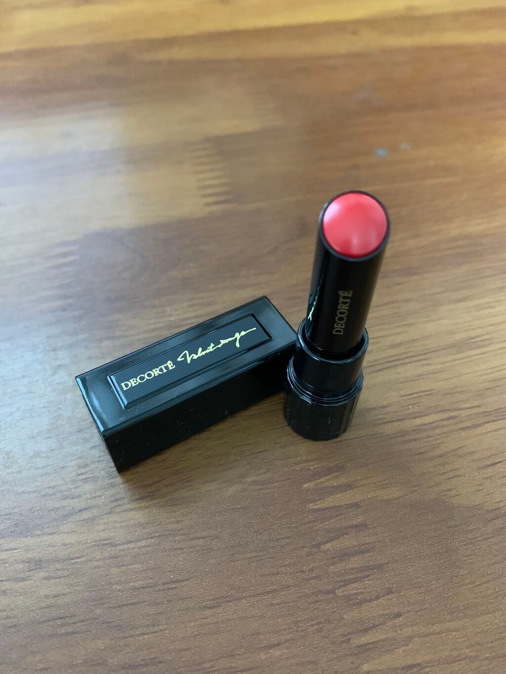 みーな on LIPS 「ルージュデコルテミニ04予約しておいたデコルテのリップコートと..」(1枚目)