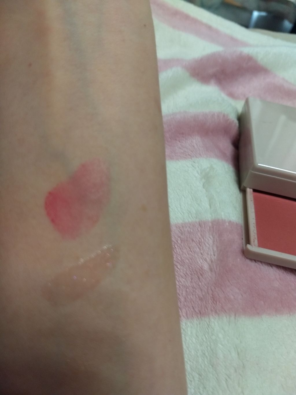 リップケアオイル/excel/リップグロスを使ったクチコミ（3枚目）