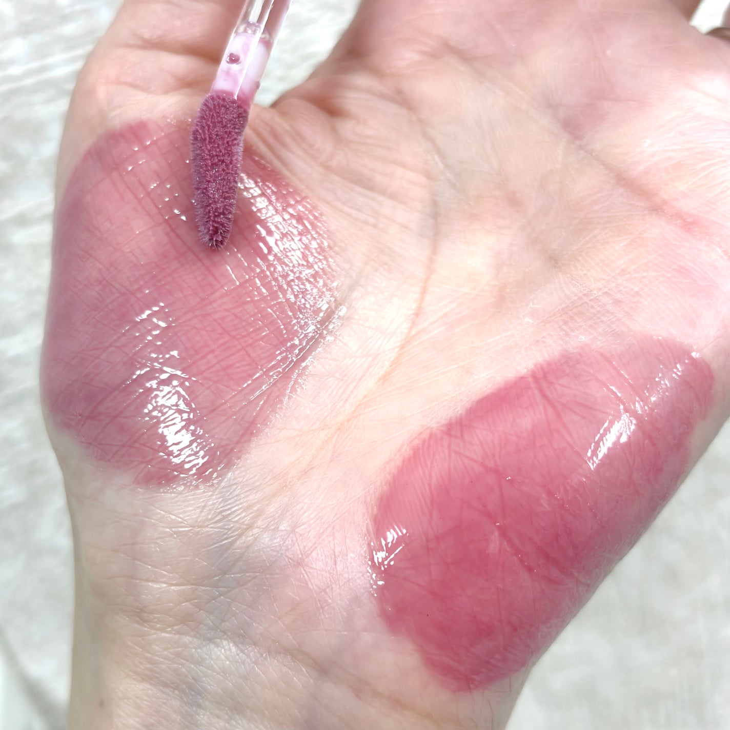 グラスティングカラーグロス/rom&nd/リップグロスを使ったクチコミ(3枚目)