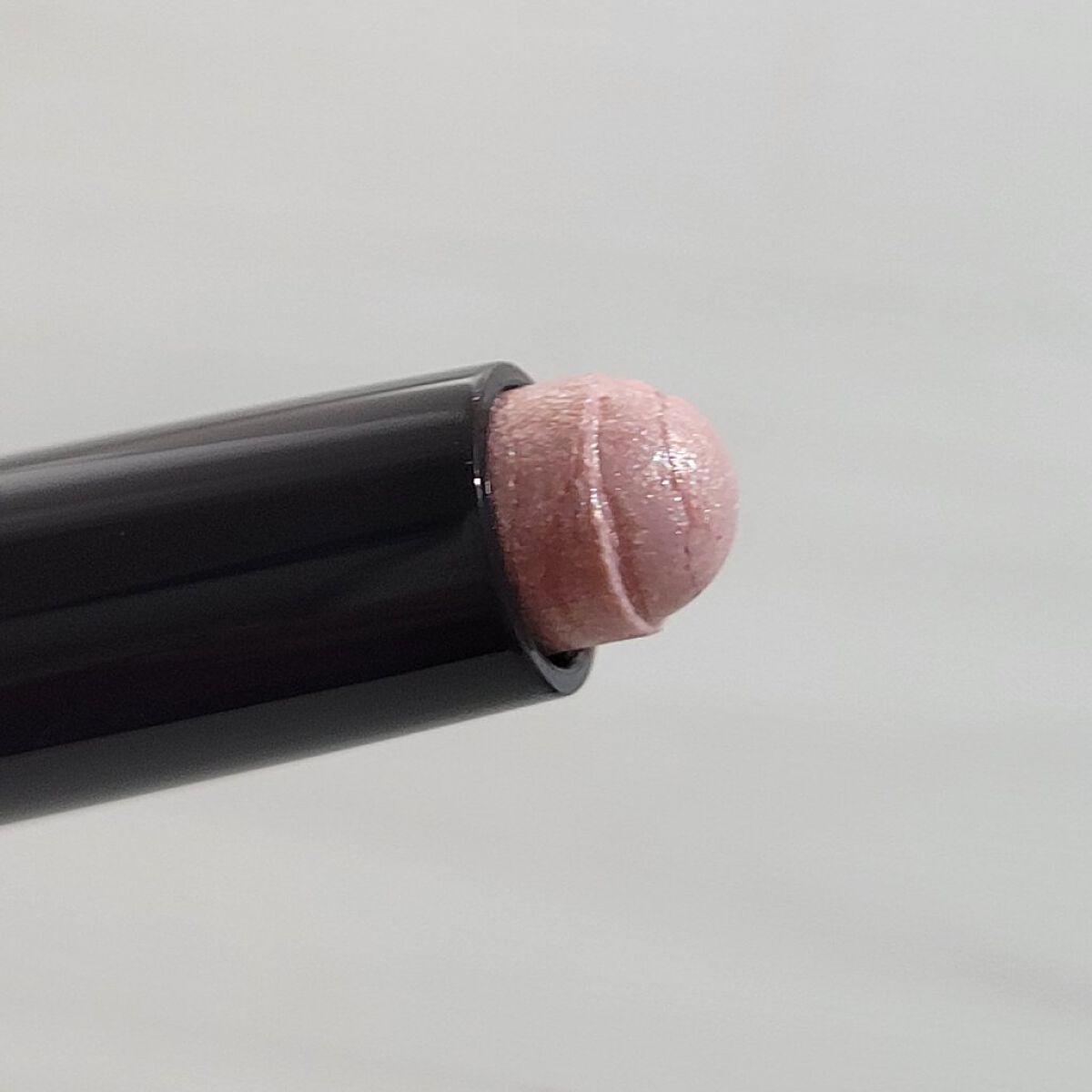 キャビアスティック アイカラー 33 MAGNETIC PINK/ローラ メルシエ/スティックアイシャドウを使ったクチコミ（2枚目）