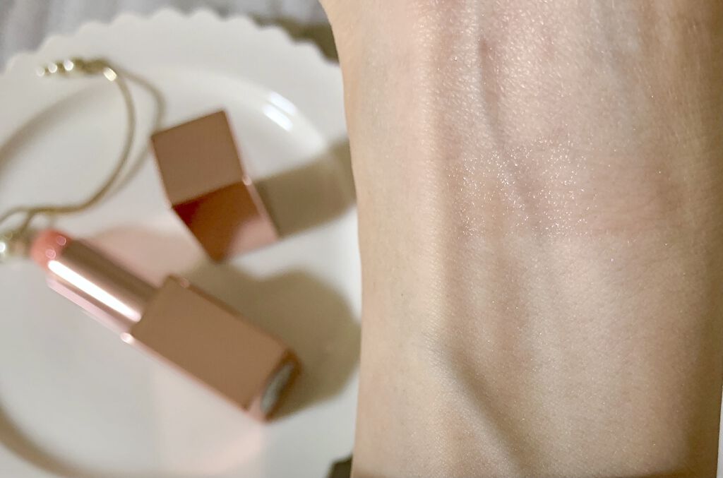 リップ ルミエール ルミナス シアー リップティント 01 GISELLE/ローラ メルシエ/リップティントを使ったクチコミ（2枚目）