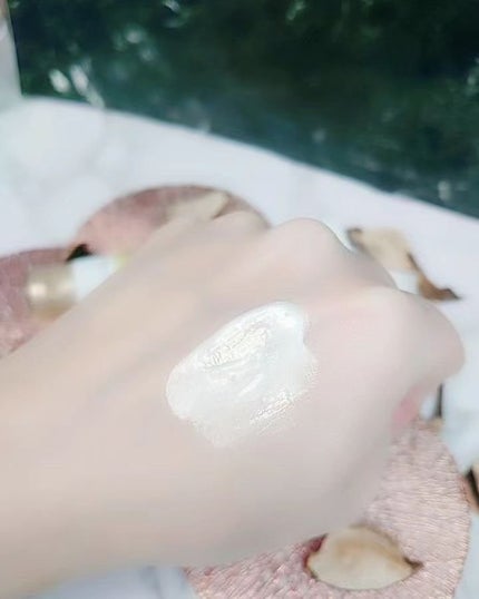 大人のハンドバーム ロイヤルプルメリアの香り/ハリーハリー/ハンドクリームを使ったクチコミ(4枚目)