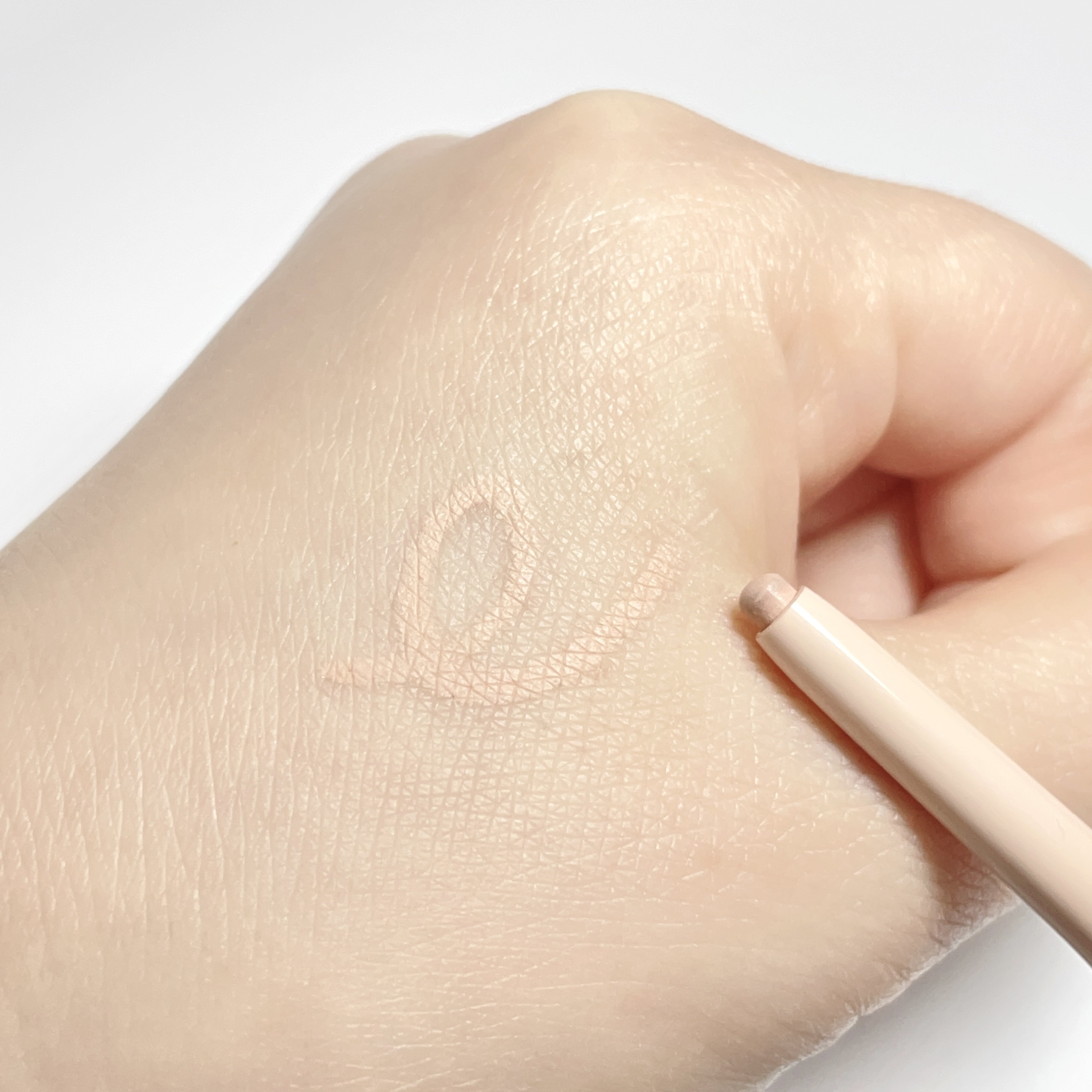 描くアイゾーンコンシーラー/CEZANNE/ペンシルコンシーラーを使ったクチコミ（3枚目）