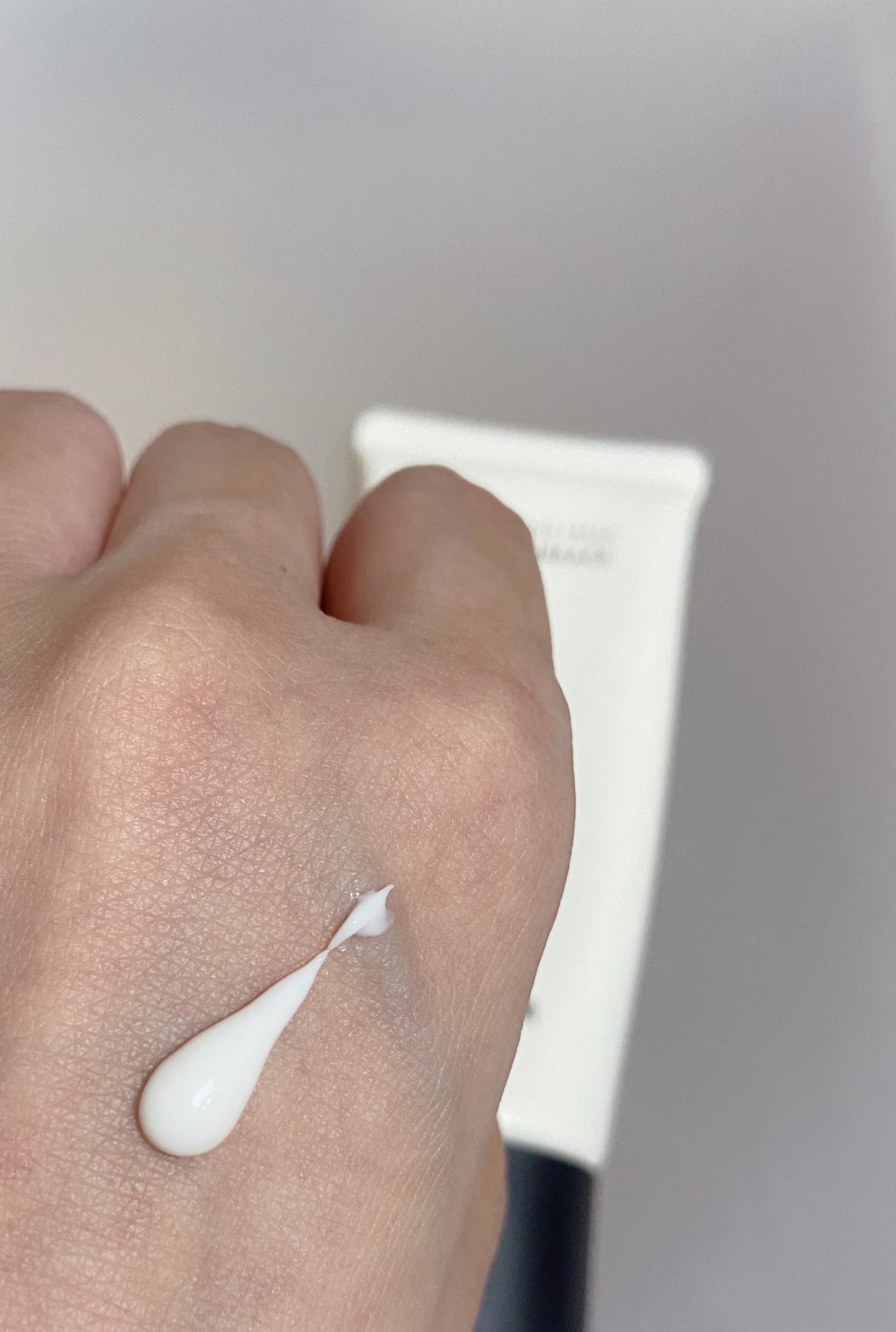 バウム アロマティック ハンドクリーム n フォレスト エンブレイス/BAUM/ハンドクリームを使ったクチコミ(2枚目)