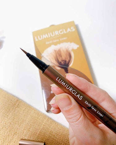 LUMIURGLAS スキルレスライナーのクチコミ「カティグレイスの新ブランドからこの秋に発売される新作リキッドアイライナー！

一足お先にお試し.....」（3枚目）