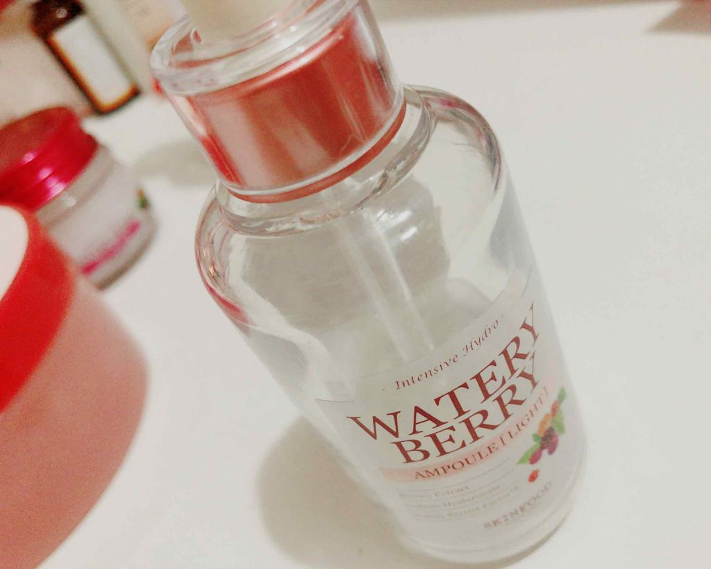 SKINFOOD ウォーターベリー アンプルのクチコミ「スキンフード クランベリーシリーズ美容液♡
保水効果が高い♡
美容液だけど乳液いらずで保湿ケア.....」（1枚目）