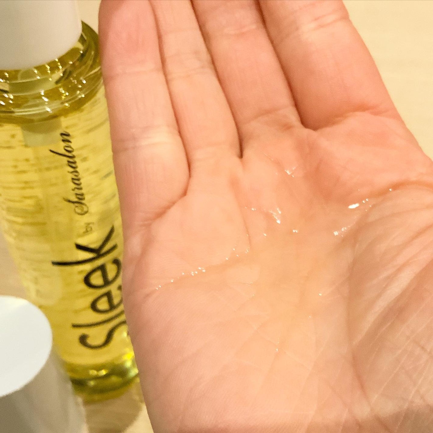 ナチュラルオイル /スリーク by サラサロン/ヘアオイルを使ったクチコミ(3枚目)