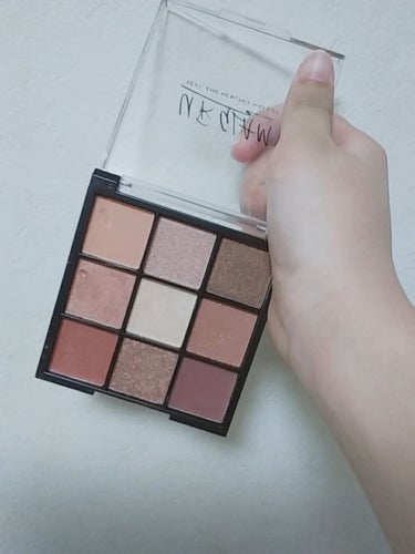 UR GLAM　BLOOMING EYE COLOR PALETTE/U R GLAM/パウダーアイシャドウを使ったクチコミ（2枚目）