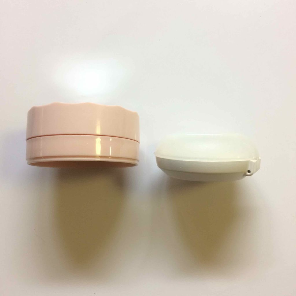 アクメディカ 薬用 オイルコントロールパウダーWH クリア/ナリスアップ/プレストパウダーを使ったクチコミ(3枚目)