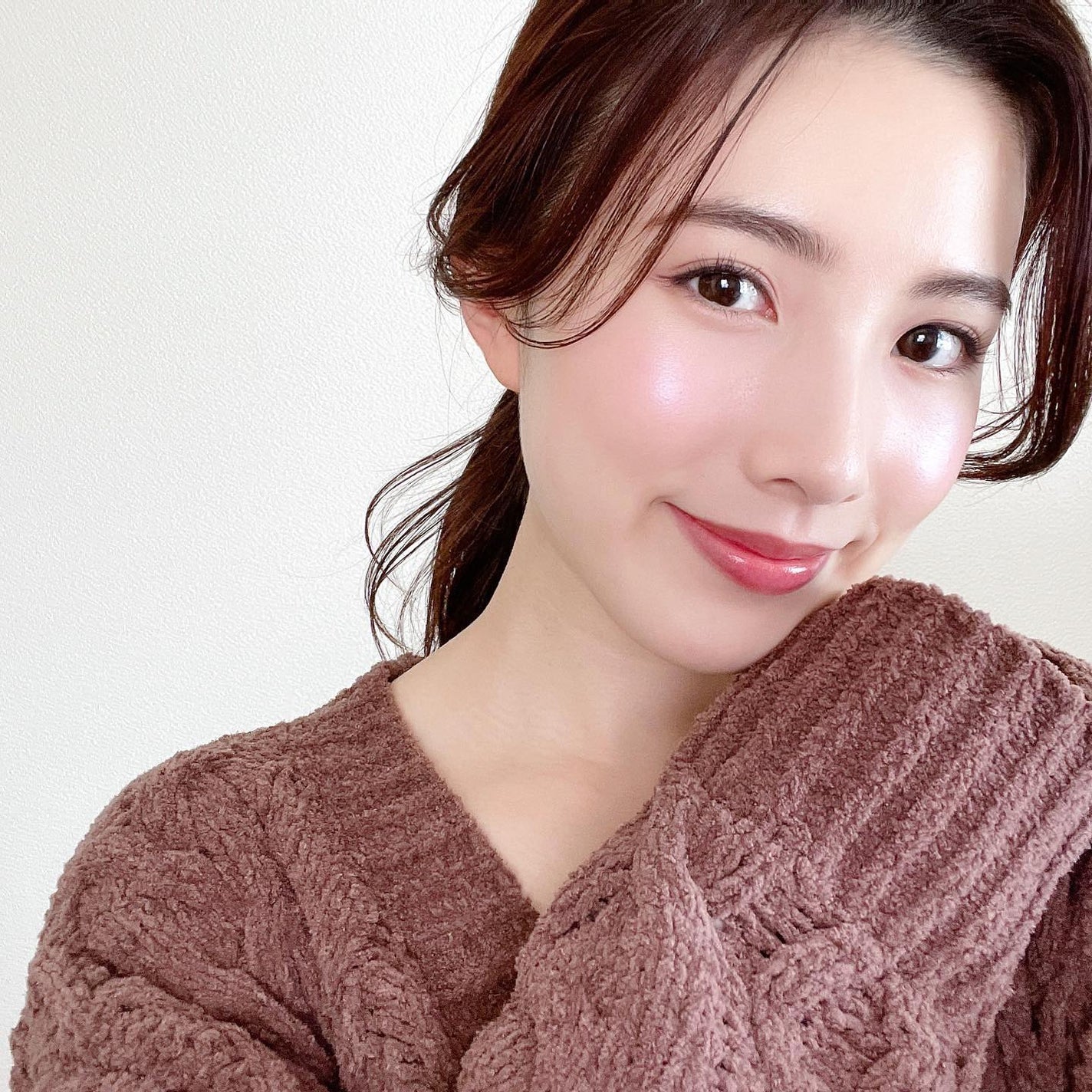 濱田あおい on LIPS 「..最近新入りしたスキンケア&アイケア🤍✔︎イプサセラム0アイ..」(1枚目)