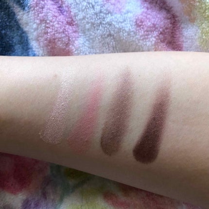 エレガンス ヌーヴェル アイズ/Elégance/アイシャドウパレットを使ったクチコミ(2枚目)