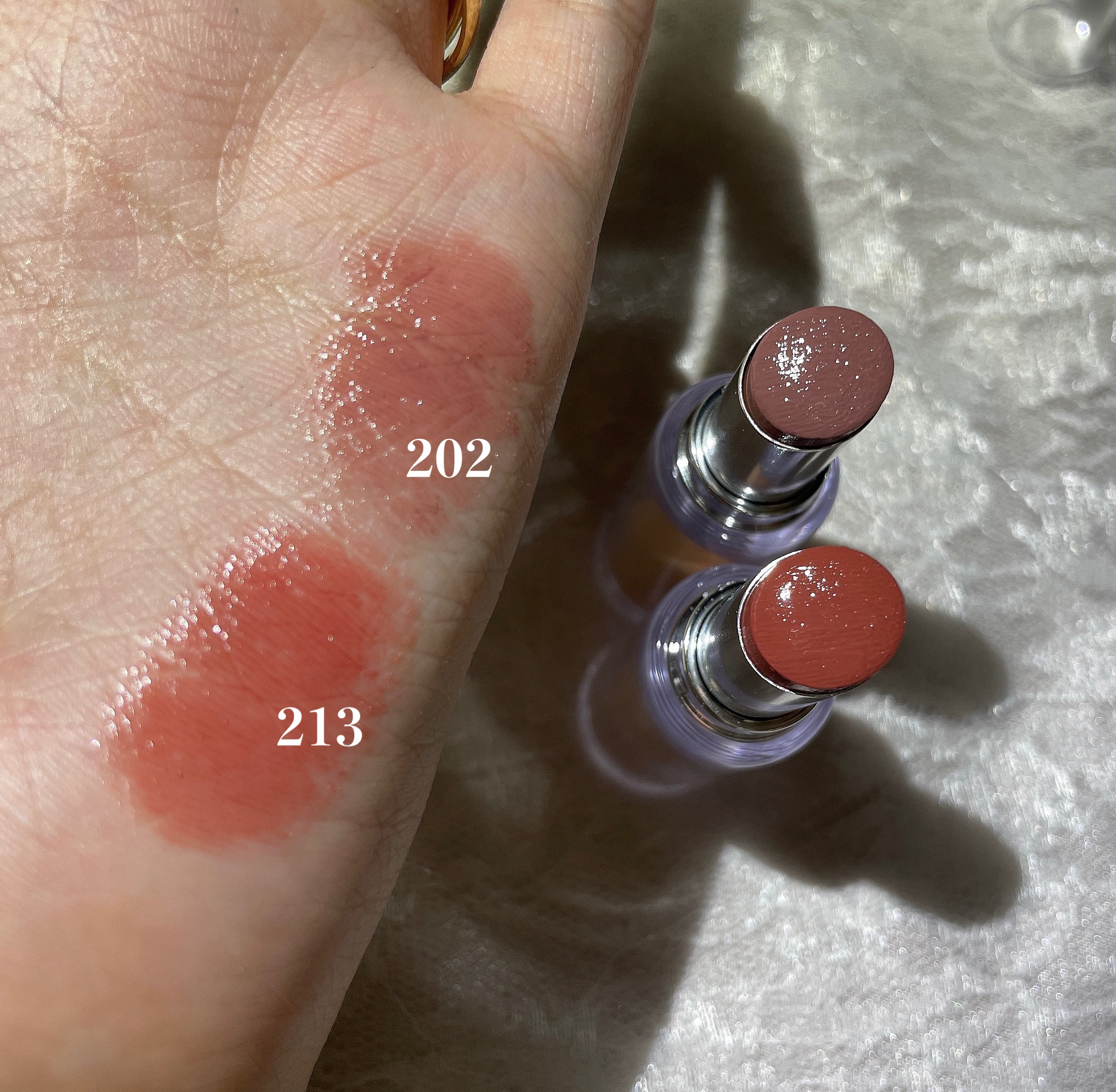 ボンディンググロウリップスティック/Laka/口紅を使ったクチコミ（3枚目）