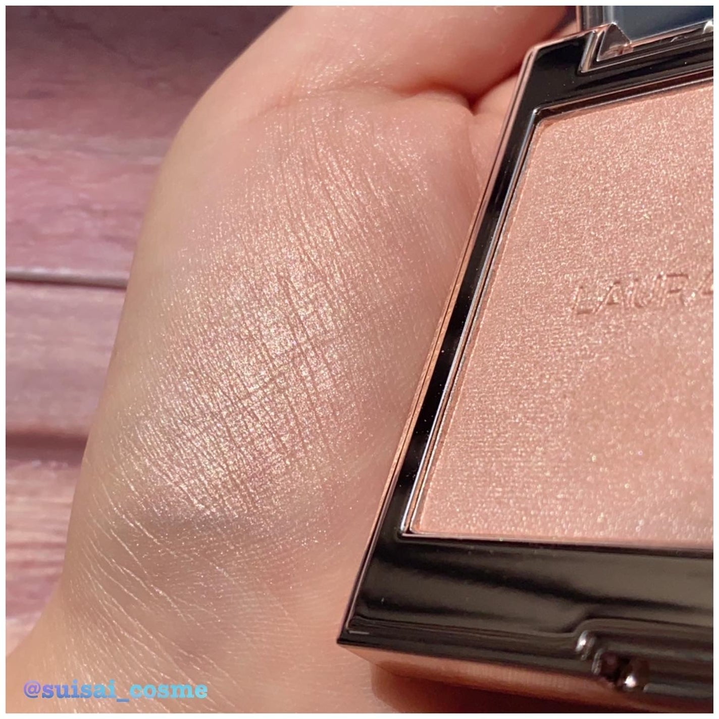 ローズグロウ イルミネーター /ローラ メルシエ/プレストパウダーを使ったクチコミ(2枚目)