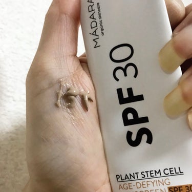 PLANT STEM CELL AGE-DEFYING FACE SUNSCREEN SPF30/マダラ/日焼け止め・UVケアを使ったクチコミ（2枚目）