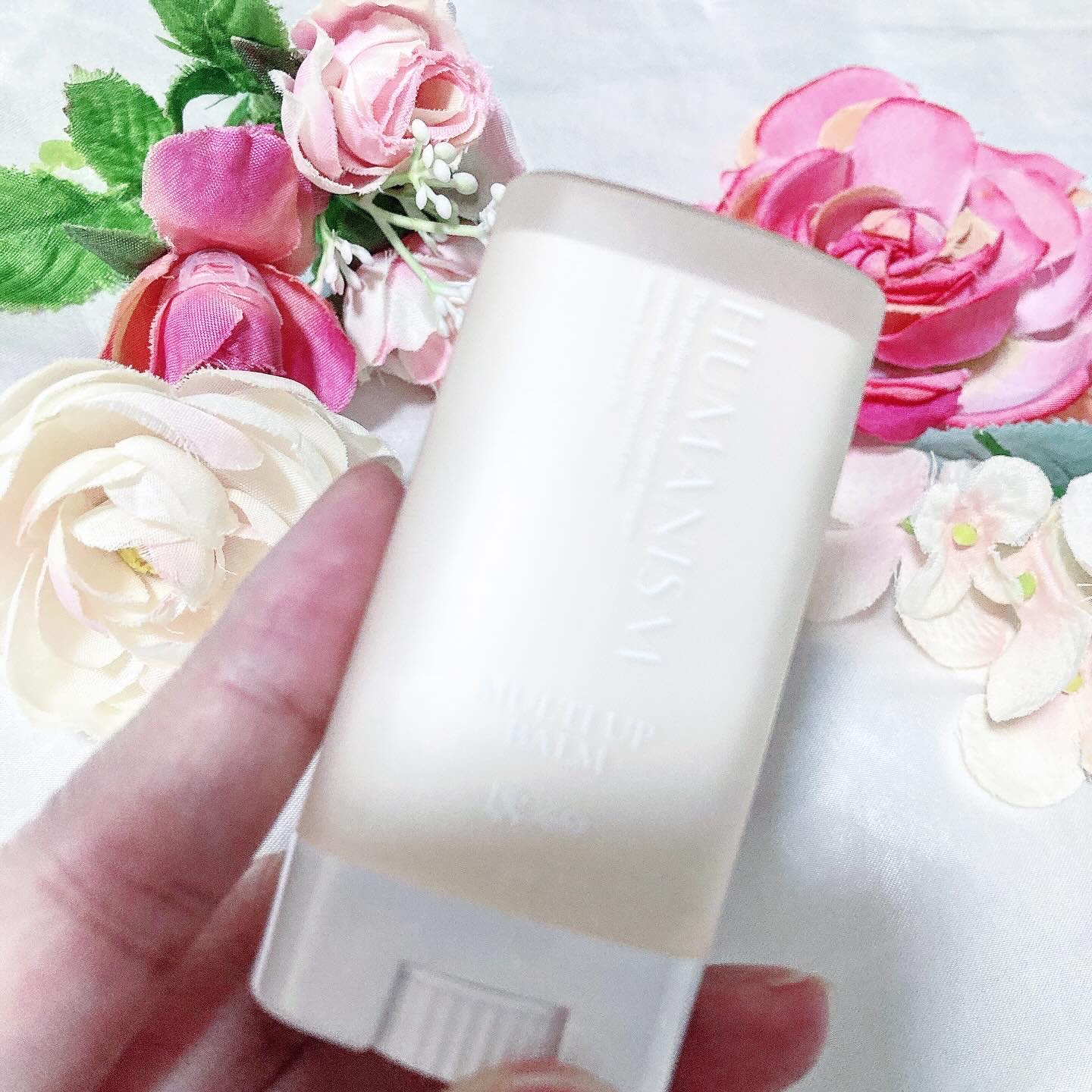 マルチアップバーム＜スティック状美容液＞/ヒューマニズム/美容液を使ったクチコミ（3枚目）