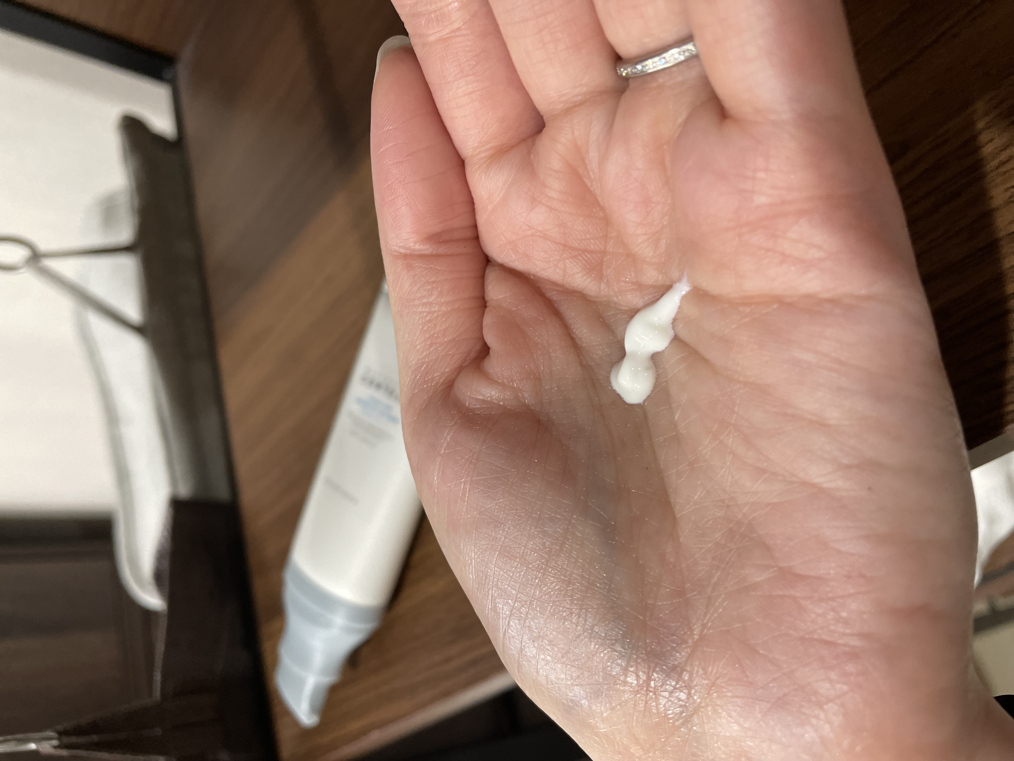 ヒアルーシカ ウォーターフィット サンセラム/SKIN1004/日焼け止めローションを使ったクチコミ（2枚目）