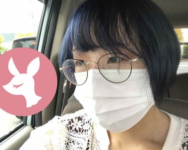 藻屑 on LIPS 「派手髪ちょっと飽きたので暗髪！ネイビーにしました！自分は意外と..」（1枚目）