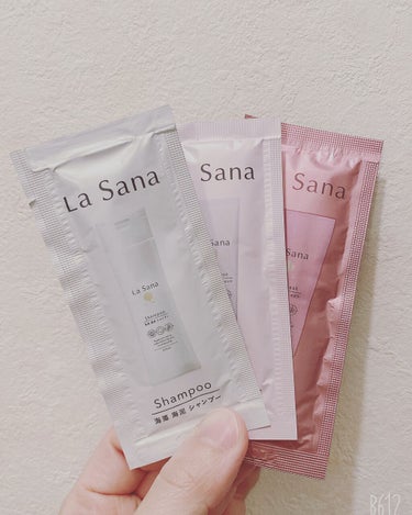 .
新しくなったLa Sana
#lasana の
ヘアシャンプー、トリートメント🌿
（ダメージヘア用）を企業様より
サンプル品をいただきました。
従来品よりも頭皮のスッキリ感と
しっとり感がアップした