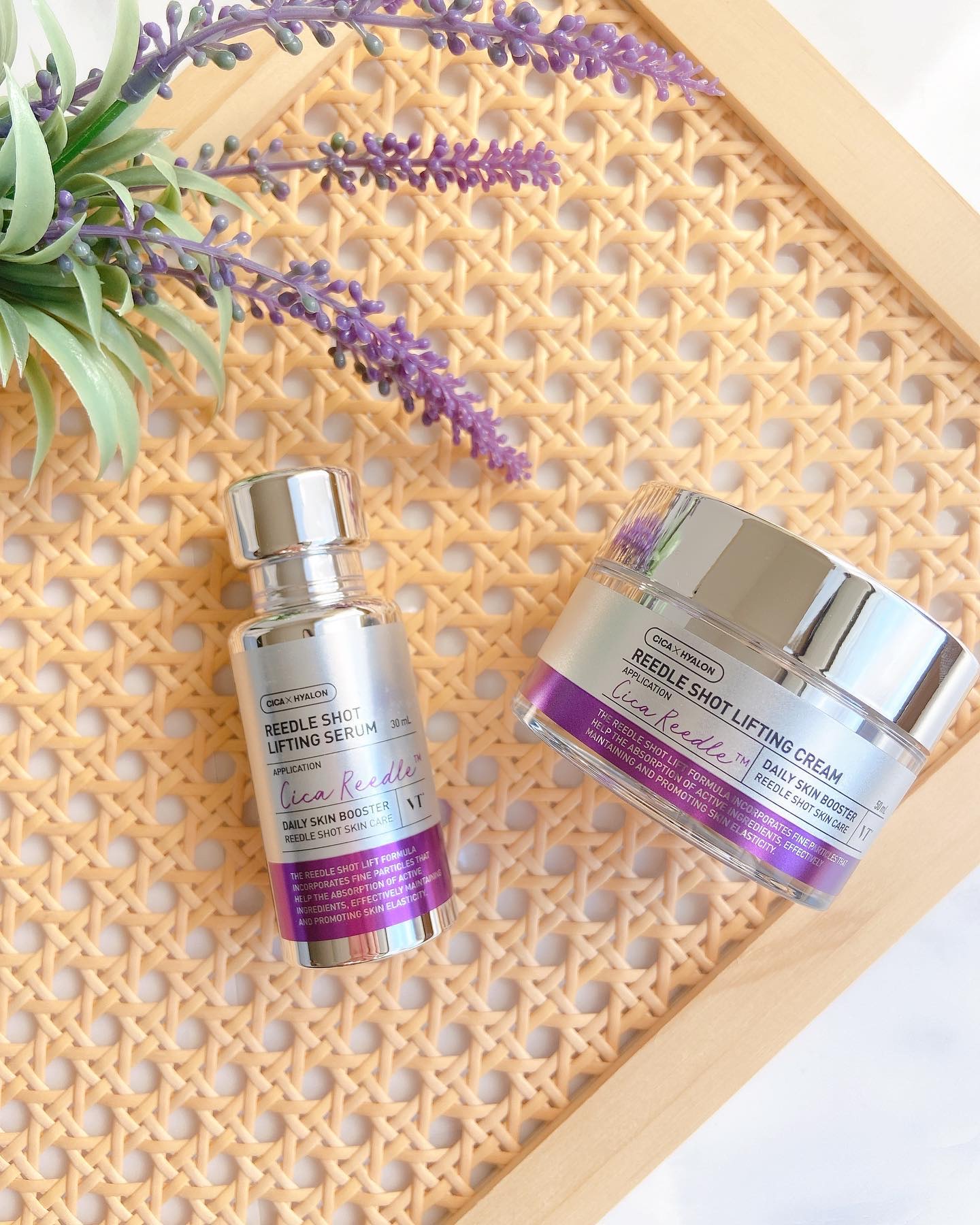 𓂃◌𓈒𓐍 
　　
手軽なハリケア　
━━━━━━━━━━━━━━━ 
　　　　　　VT 
リードルショットリフティングライン　
　　　　セラム　30㎖　
　　　クリーム　50㎖　
━━━━━━━━━━━━━━━ 

角層のうるおいを保