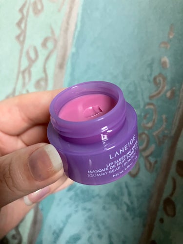 めっちゃぶどうグミの香り🍇

LANEIGE リップスリーピングマスク グミベア

すんごいグレープ🍇
ほんのりだけど紫色がつく

現品ではずっとバニラを愛用中！
夜だけじゃなく昼も使ってます☺️✨

