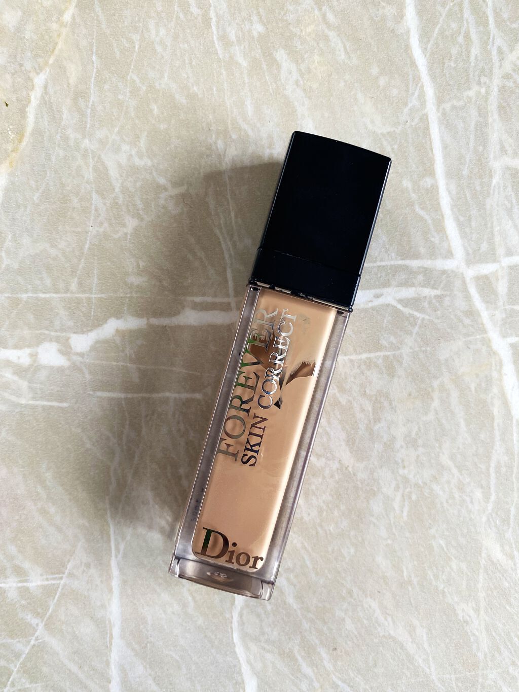 #コンシーラー

Dior ディオールスキン フォーエヴァー スキン コレクト コンシーラー1.5Nニュートラル

最強コンシーラー🧚‍♀️🌈✨✨✨✨

つけ心地、色味、持ち、濃さ、

No.1🤵‍♀️✨✨✨✨✨

2本目突入🫠

