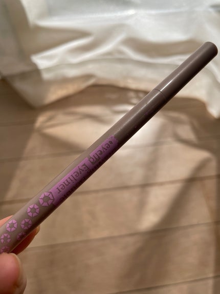 フォロバ返すかなえ on LIPS 「涙袋ばくたんするアイライナー!セザンヌの書く二重ライナー🫶私の..」(1枚目)