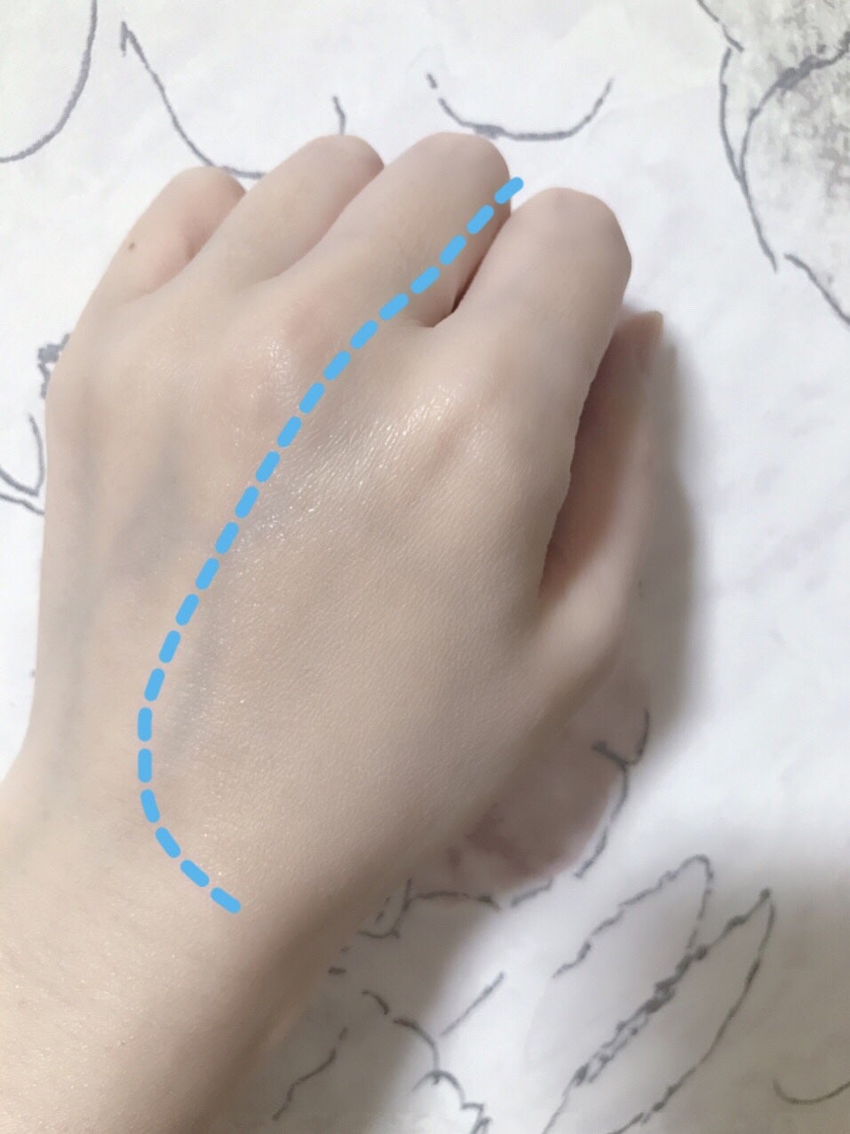 リキッド ファンデーション/iniks/リキッドファンデーションを使ったクチコミ(5枚目)