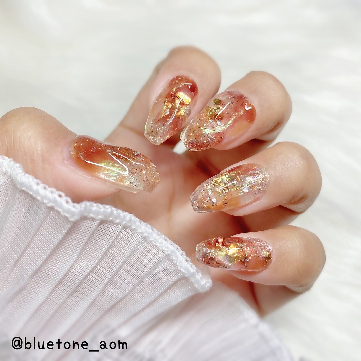 ⋆͛🦖⋆͛aomi on LIPS 「オリジナルフラッシュを使いつつニュアンスネイルしてみた!ブラウ..」(2枚目)