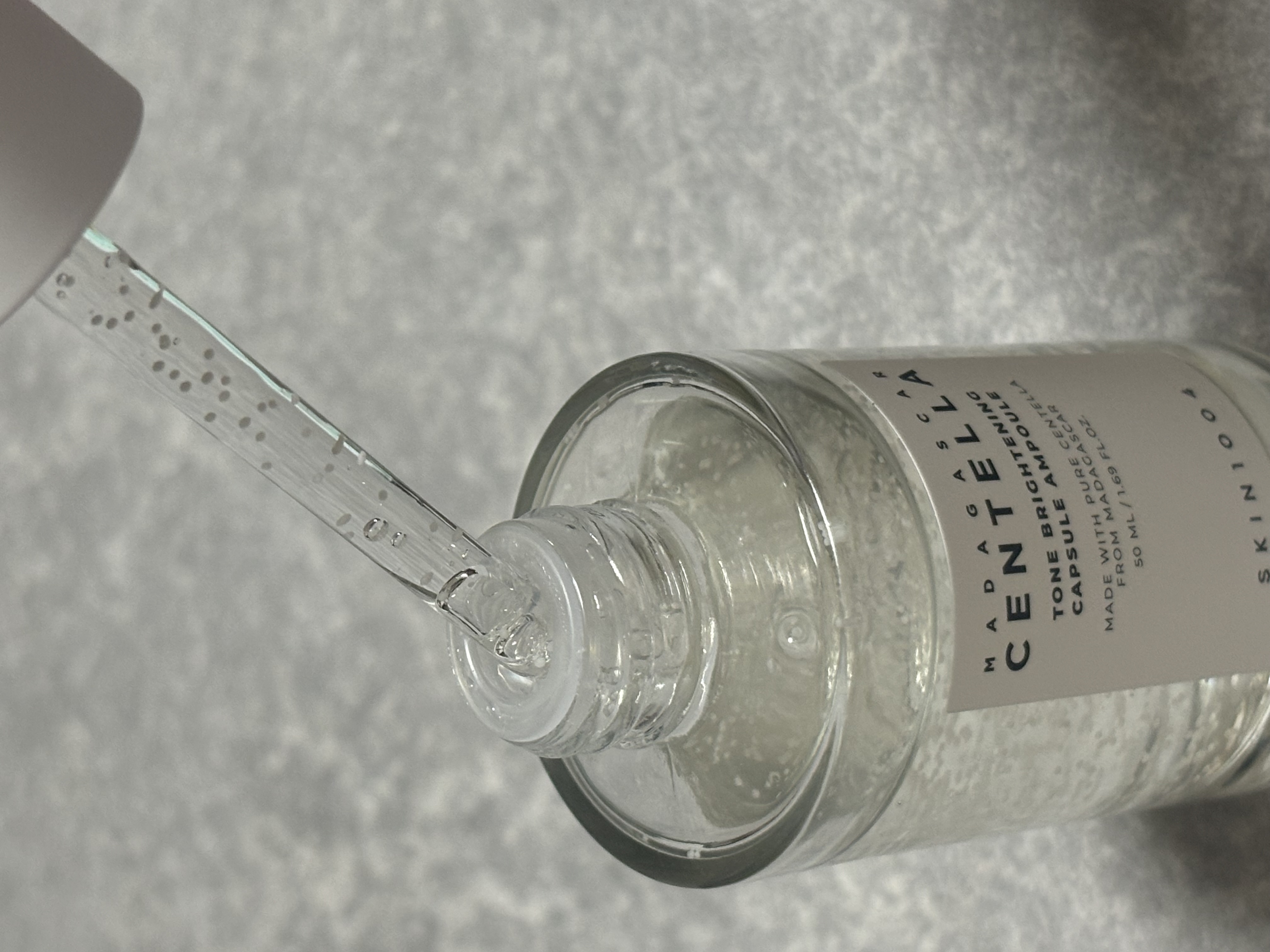 トーンブライトニング カプセルアンプル/SKIN1004/美容液を使ったクチコミ（1枚目）